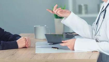 今日商業熱點聚焦 劉強東飯局爆料、Realme進軍中國市場與京東新增票務代理